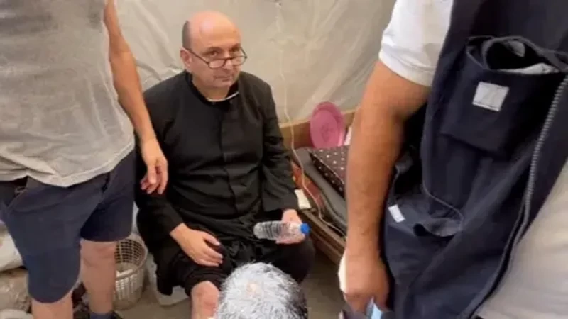קריאה להפסקת אש לאחר פגיעה בכנסייה בעזה
